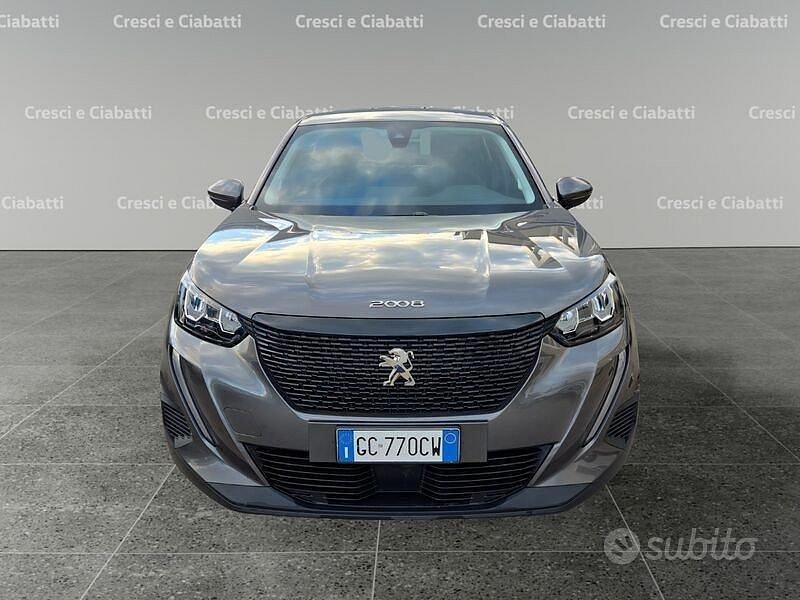 Usata Peugeot 2008 Active 131 CV (96 kW) 2021 Grigio SUV