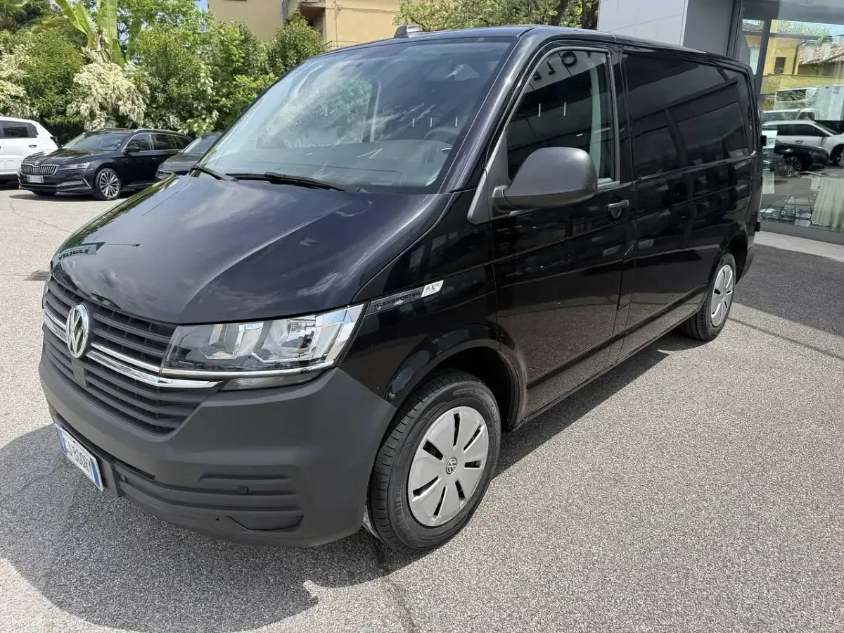Usata VW Transporter Business 110 CV (80 kW) 2022 Nero Furgone