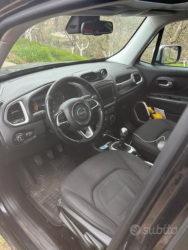 Usata Jeep Renegade 120 CV (88 kW) 2015 Nero SUV