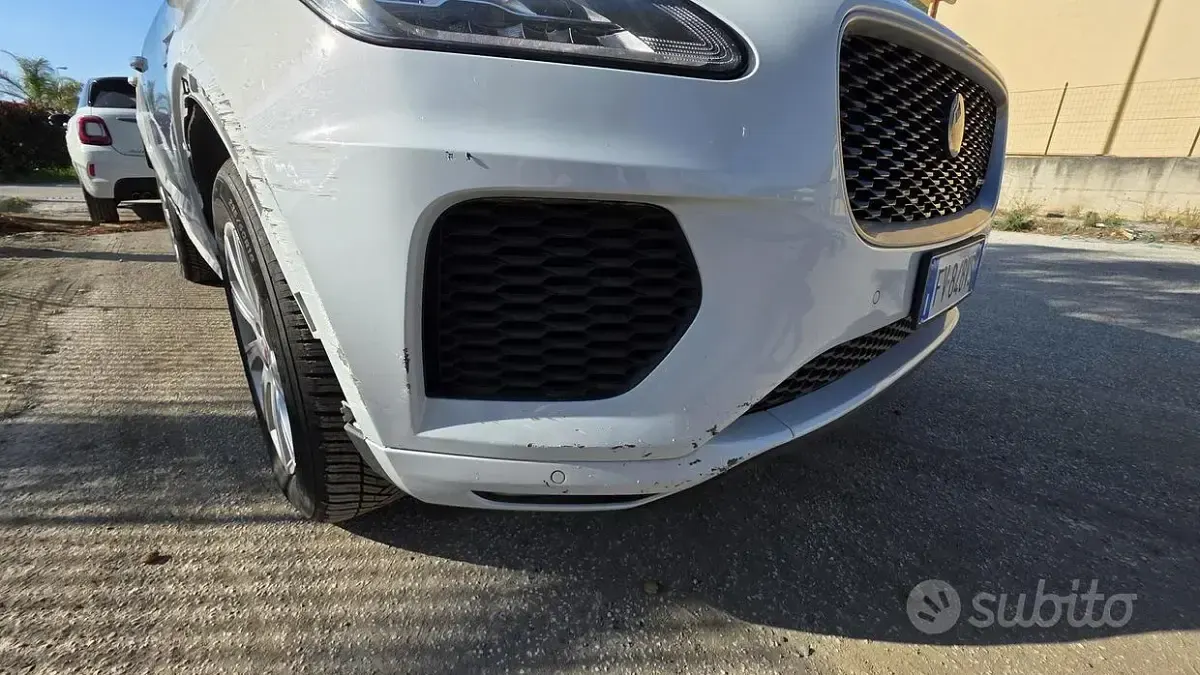 Usata Jaguar E-Pace 150 CV (110 kW) 2019 Bianco SUV