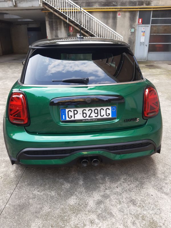 Usata Mini Cooper S 88 CV (64 kW) 2023 Verde Utilitaria
