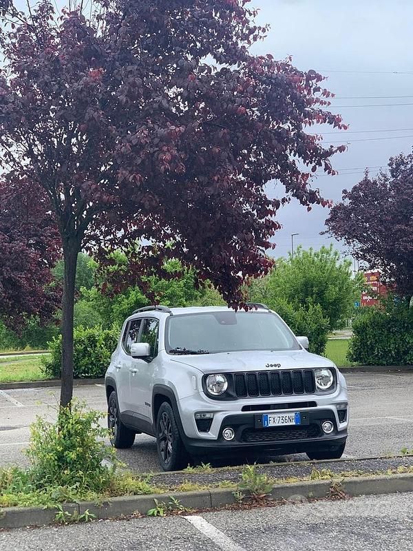 Usata 2019 Jeep Renegade Night Eagle SUV | 15.000 € (Ottimo prezzo) - Immagine 1/4