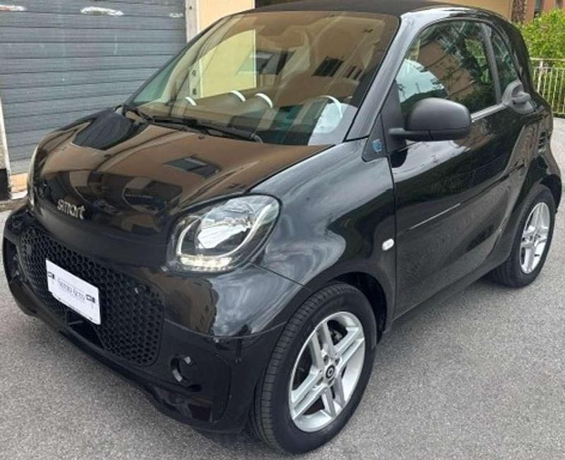 Usata Smart ForTwo Coupé Pure 41 kW (56 CV) 2020 Nero Utilitaria