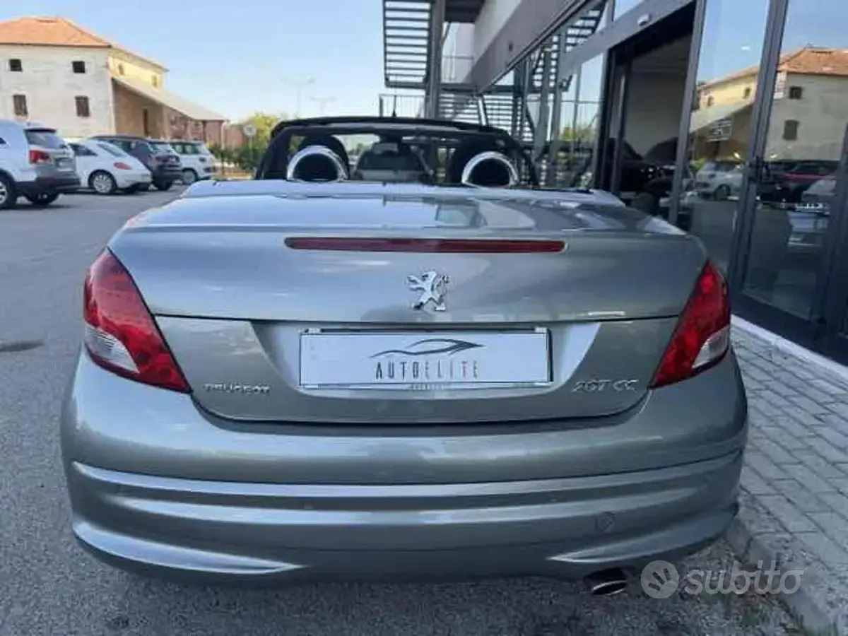 Usata Peugeot 207 CC 156 CV (114 kW) 2010 Grigio scuro Cabrio