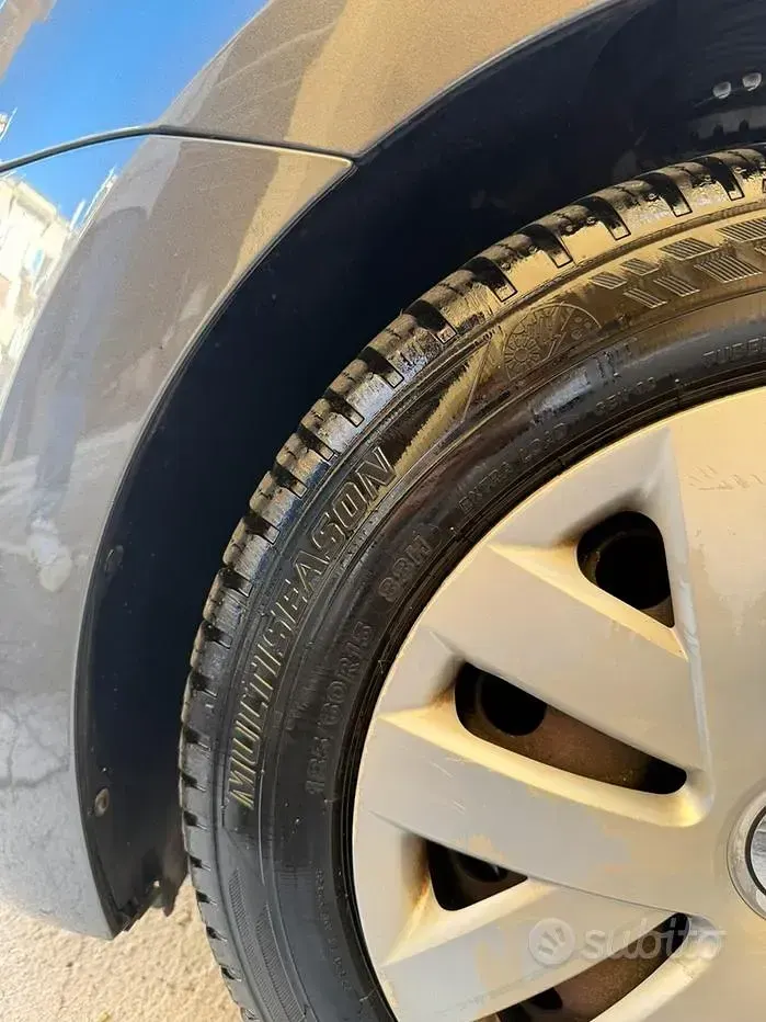 Usata VW Polo 90 CV (66 kW) 2011 Grigio Utilitaria