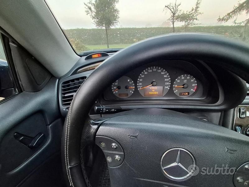 Usata Mercedes CLK200 136 CV (100 kW) 2000 Blu Cabrio