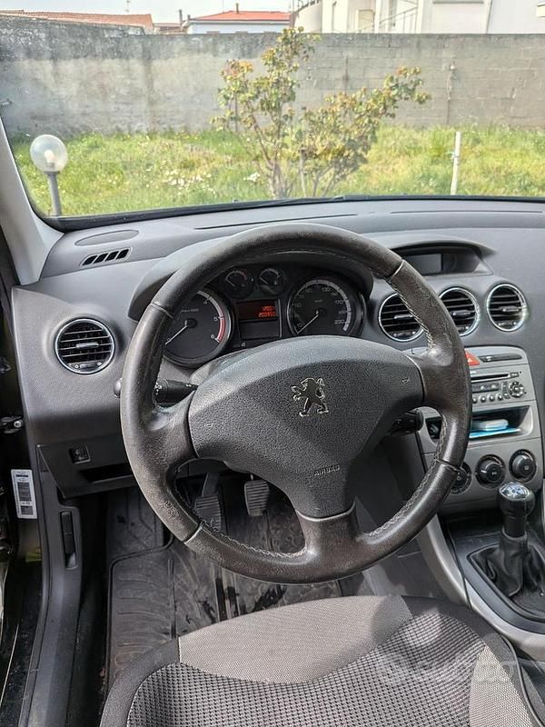 Usata Peugeot 308 112 CV (82 kW) 2008 Nero Berlina