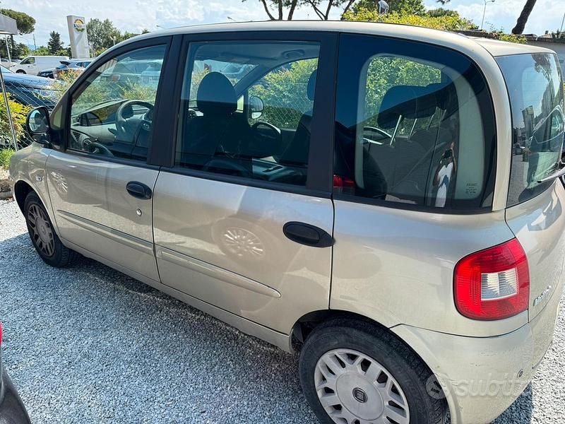 Usata Fiat Multipla 103 CV (75 kW) 2010 Monovolume