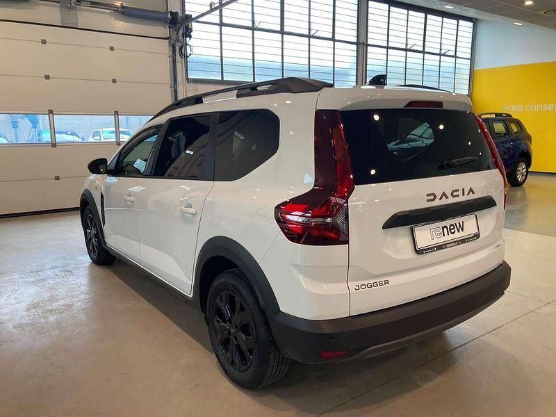 Usata Dacia Jogger Extreme 101 CV (74 kW) 2025 Bianco pastello Monovolume