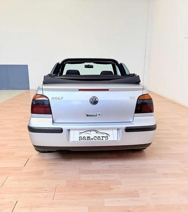 Usata VW Golf Cabriolet Highline 116 CV (85 kW) 2000 Argento Cabrio