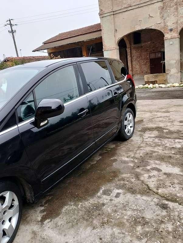 Usata Peugeot 5008 150 CV (110 kW) 2012 Nero Monovolume