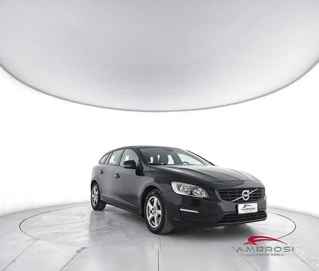 Usata Volvo V60 Business Edition 120 CV (88 kW) 2015 Bluazzurro Station wagon