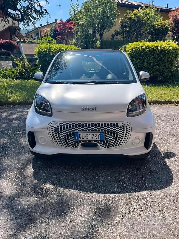 Usata Smart ForTwo Coupé 22 kW (30 CV) 2022 Utilitaria