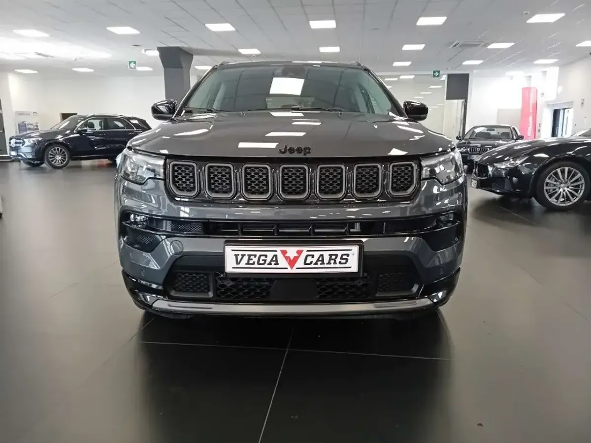 Usata Jeep Compass 131 CV (96 kW) 2025 Nero SUV