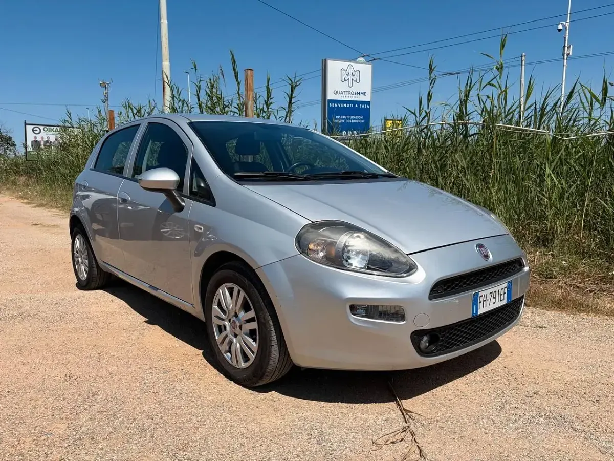 Usata Fiat Punto 95 CV (69 kW) 2017 Argento Utilitaria