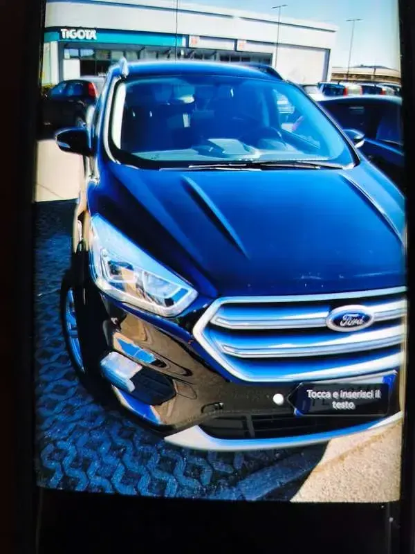 Usata Ford Kuga 150 CV (110 kW) 2017 Nero SUV