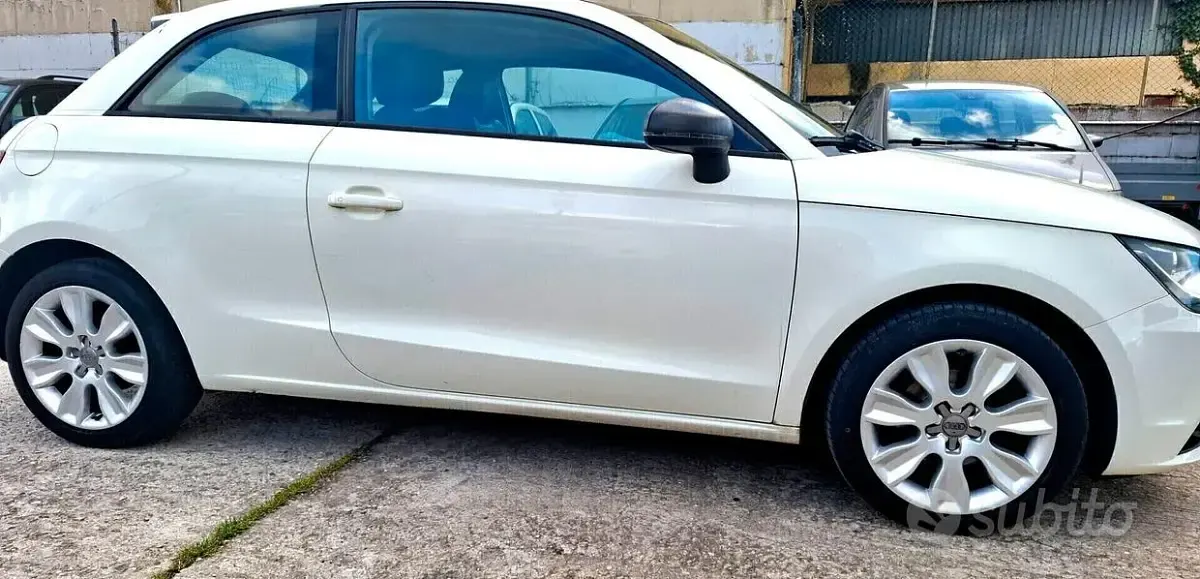 Usata Audi A1 Ambition 90 CV (66 kW) 2011 Bianco Utilitaria