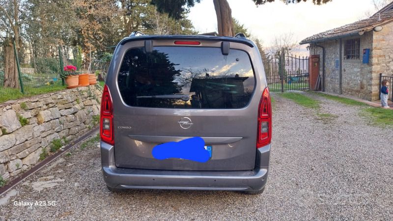 Usata Opel Combo Elegance 131 CV (96 kW) 2022 Grigio Monovolume