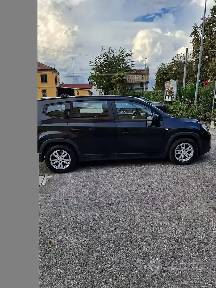 Usata Chevrolet Orlando 141 CV (103 kW) 2012 Nero Monovolume
