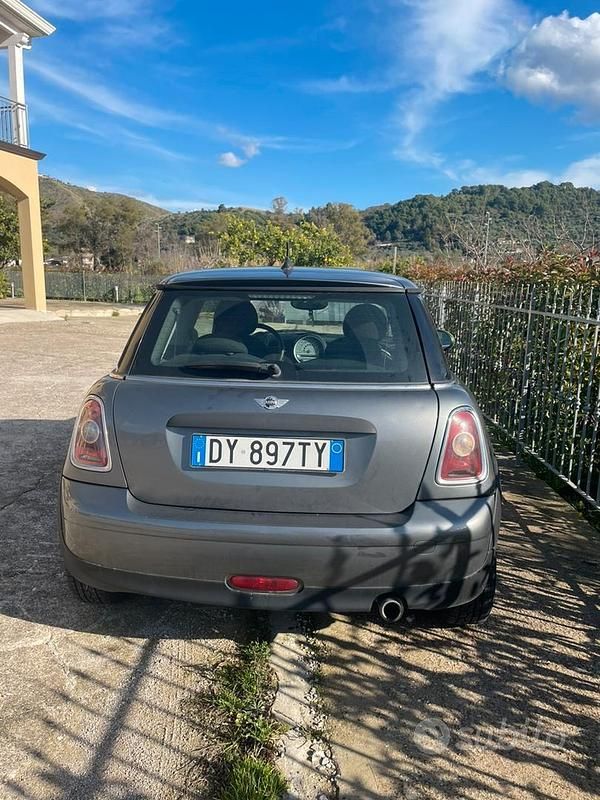 Usata Mini ONE 90 CV (66 kW) 2009 Grigio Utilitaria