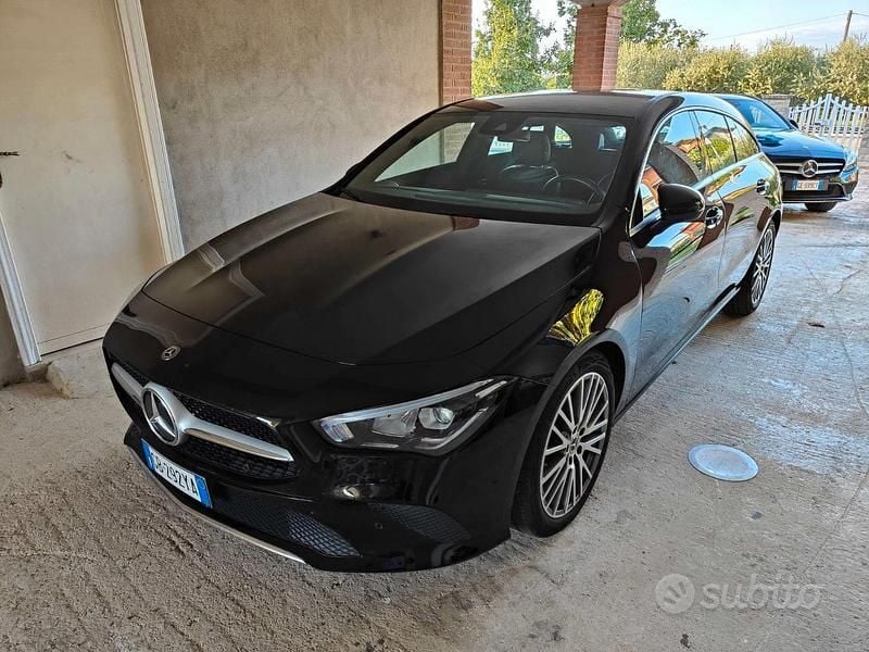 Usata Mercedes CLA200 Shooting Brake 150 CV (110 kW) 2020 Nero Station wagon