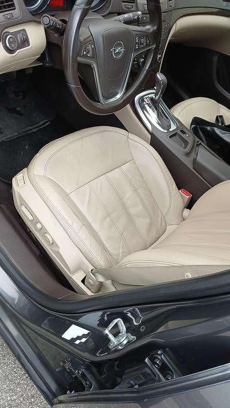 Usata Opel Insignia 160 CV (117 kW) 2009 Grigio Station wagon