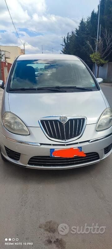 Usata Lancia Musa 69 CV (50 kW) 2009 Grigio Monovolume