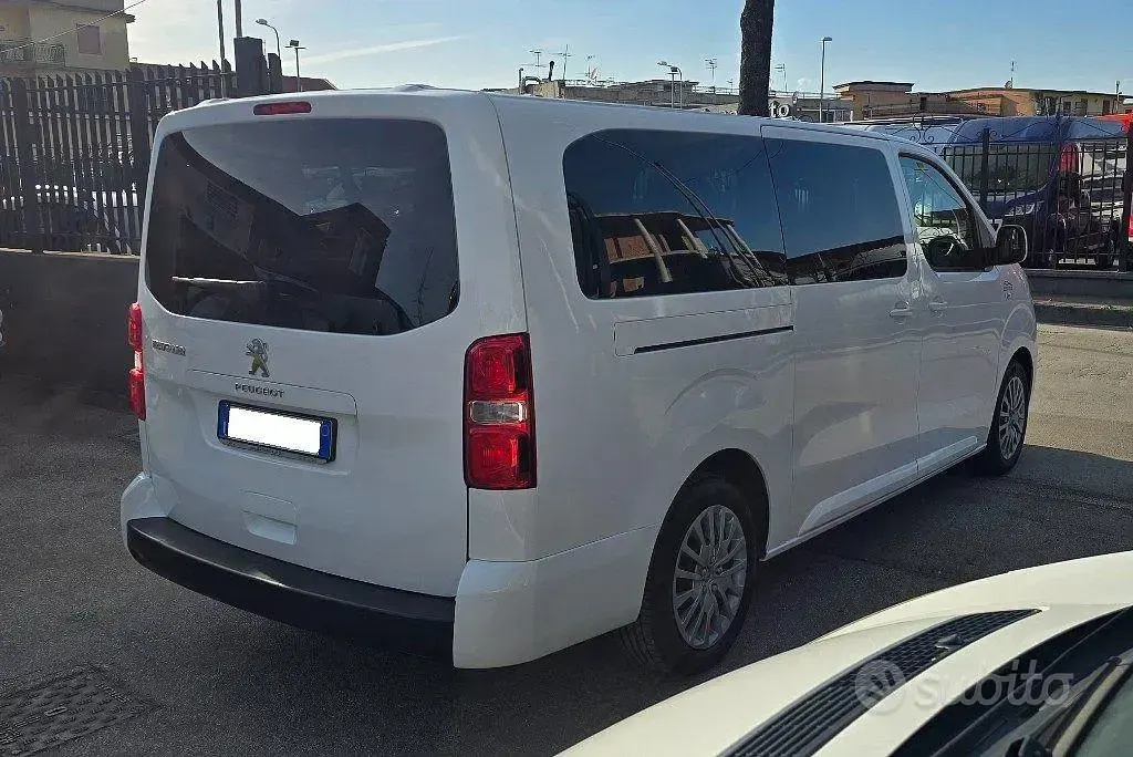 Usata Peugeot Traveller Business-Line 120 CV (88 kW) 2021 Bianco Monovolume