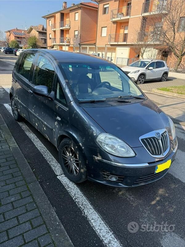 Usata Lancia Musa 95 CV (69 kW) 2010 Monovolume