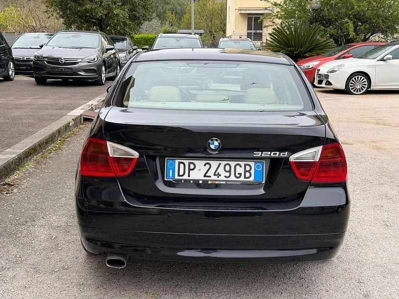Usata BMW 320 177 CV (130 kW) 2008 Nero Berlina