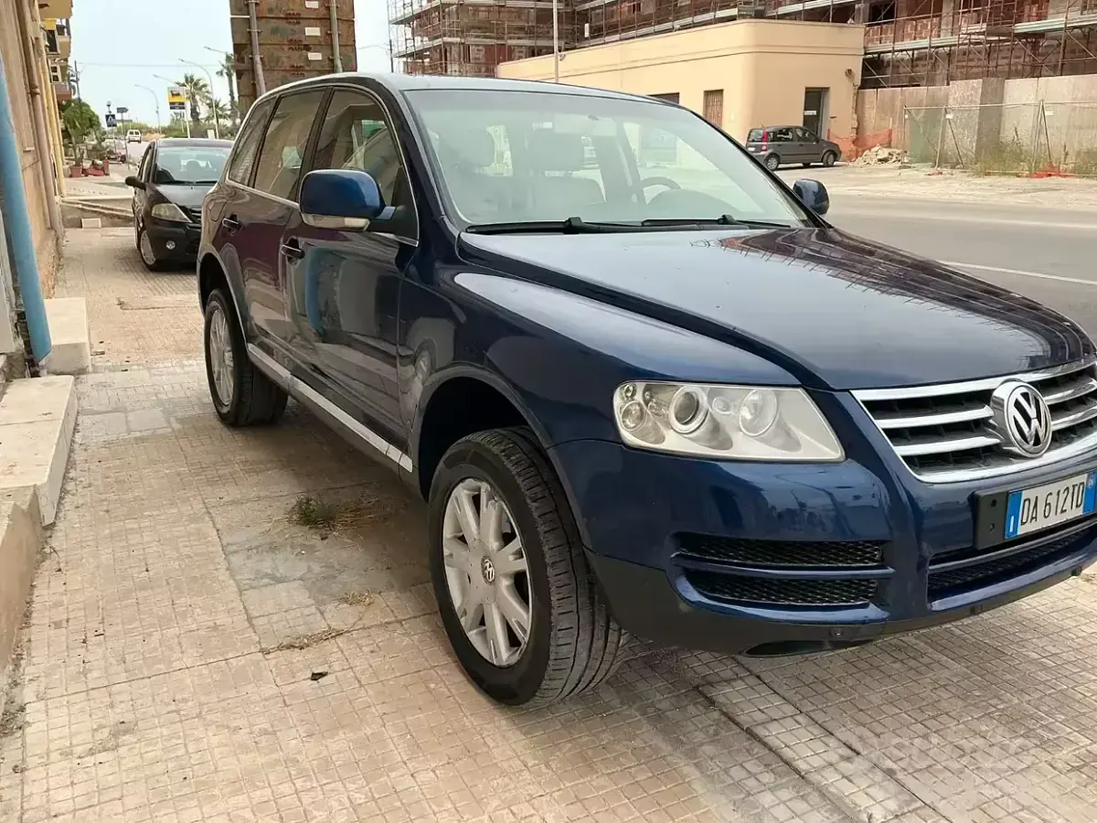Usata VW Touareg Exclusive 174 CV (127 kW) 2006 Bluazzurro SUV
