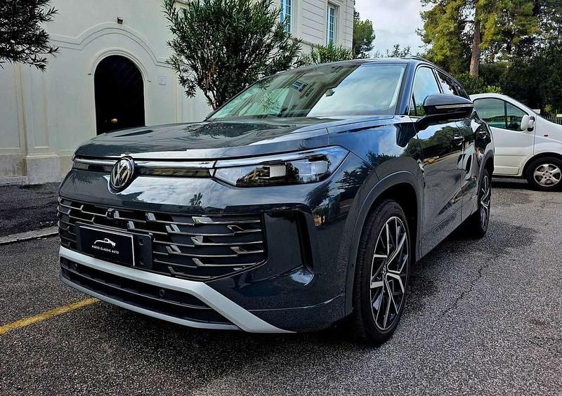 Usata VW Tayron Elegance 193 CV (141 kW) 2025 Grigio SUV