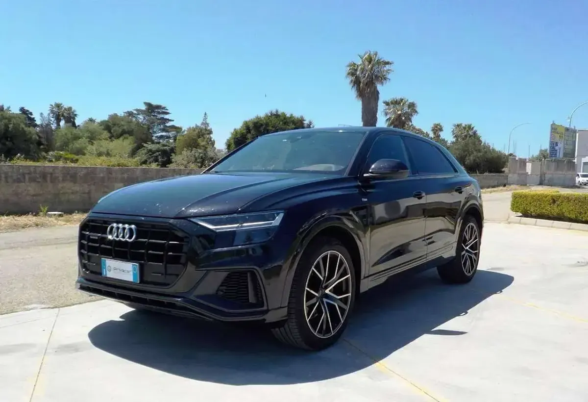 Usata Audi Q8 286 CV (210 kW) 2020 Nero SUV