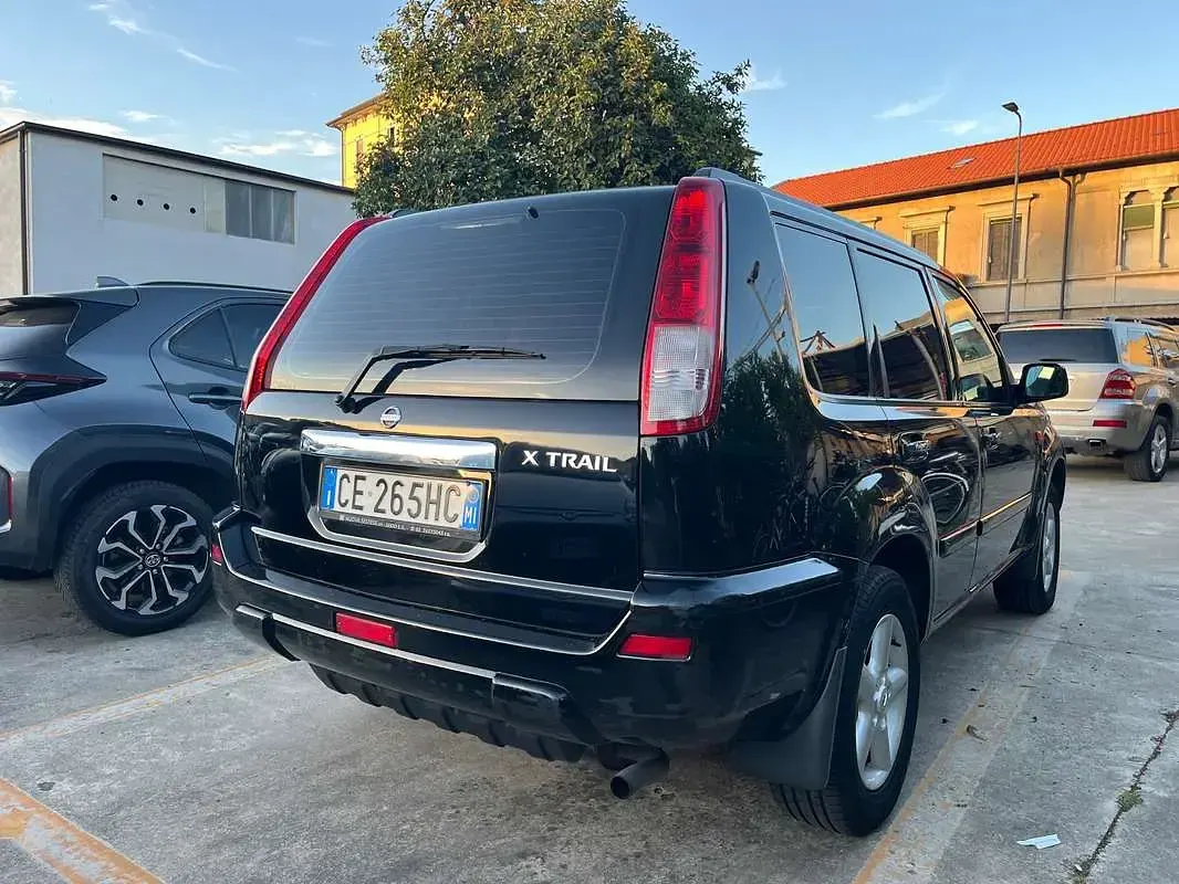 Usata Nissan X-Trail 140 CV (102 kW) 2003 Nero SUV
