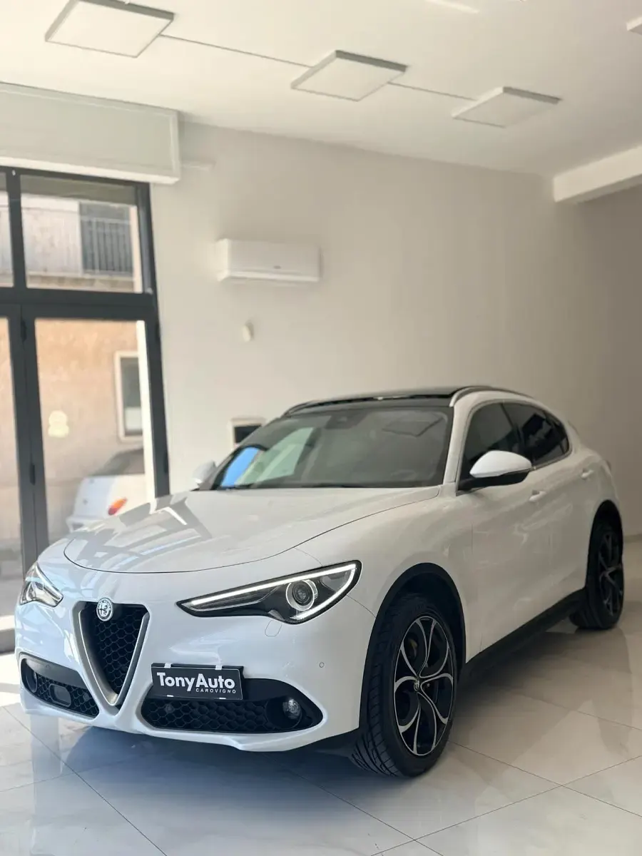 Usata Alfa Romeo Stelvio Super 179 CV (131 kW) 2017 Bianco SUV
