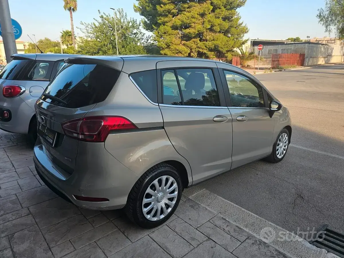 Usata Ford B-MAX Titanium 95 CV (69 kW) 2013 Beige Monovolume