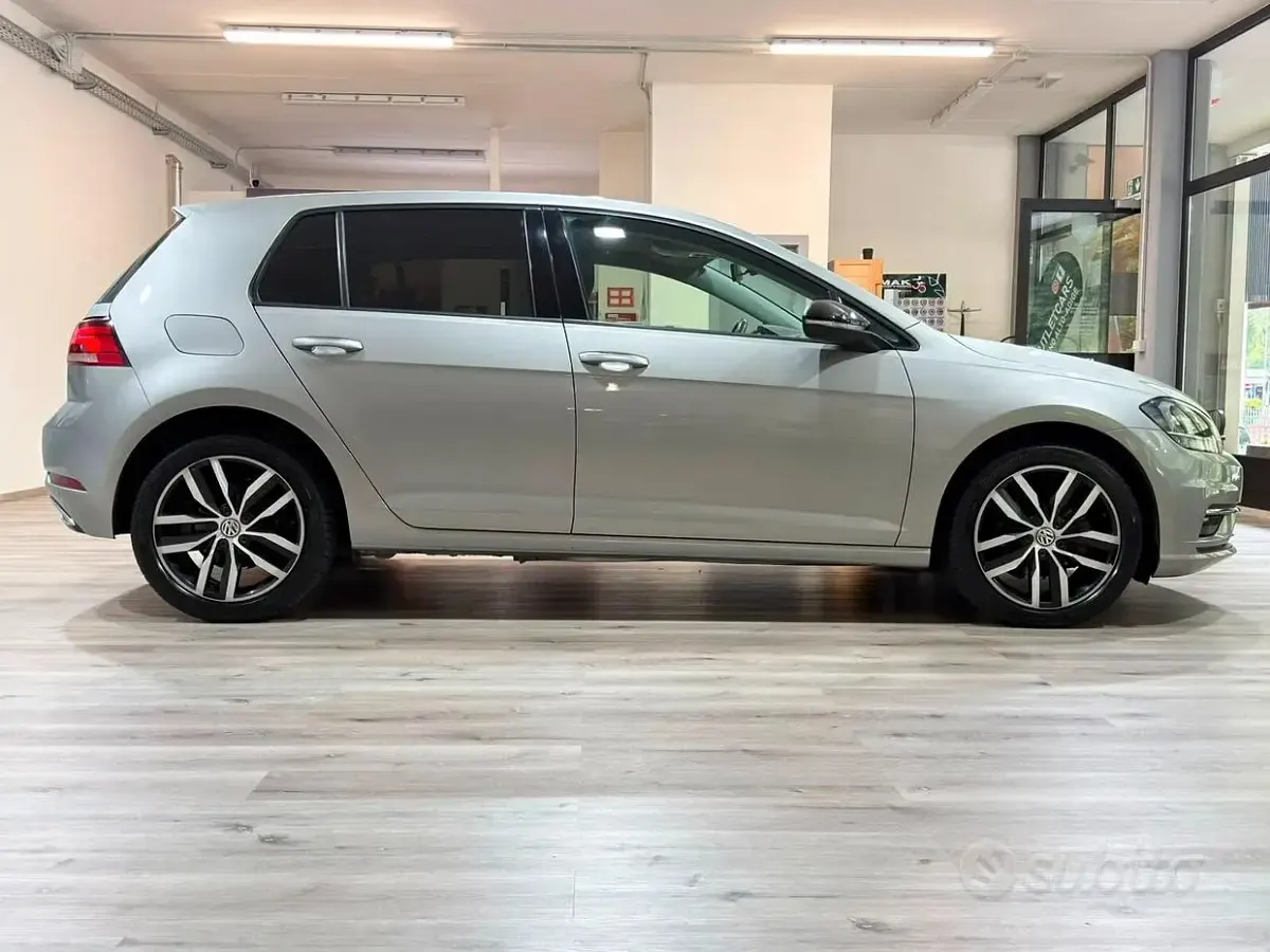 Usata VW Golf VII Business 116 CV (85 kW) 2018 Grigio Berlina