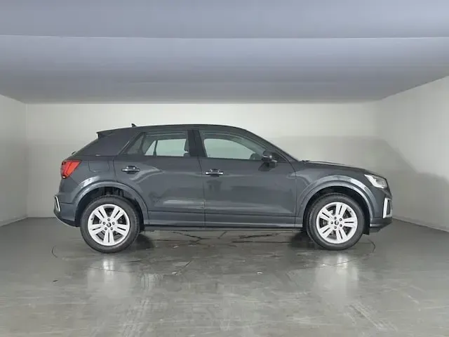 Usata Audi Q2 Advanced Plus 150 CV (110 kW) 2024 Grigio manhattan metallizzato SUV