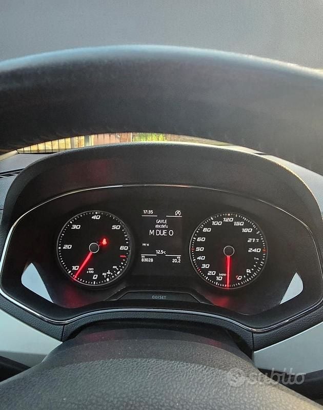 Usata Seat Arona 115 CV (84 kW) 2018 Marrone SUV