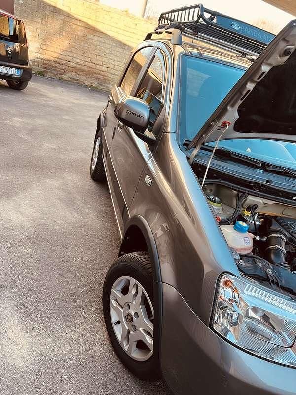 Usata Fiat Panda 4x4 Climbing 75 CV (55 kW) 2011 Utilitaria