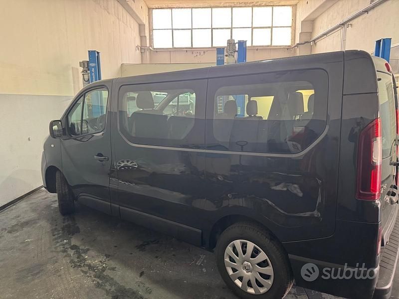 Usata Renault Trafic 110 CV (80 kW) 2016 Nero Monovolume
