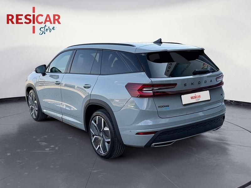 Nuova Skoda Kodiaq SportLine 150 CV (110 kW) 2025 Grigio acciaio SUV