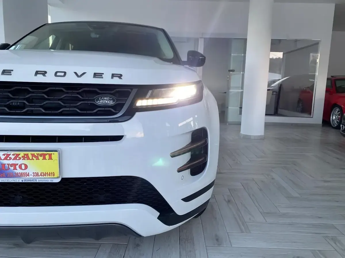 Usata Land Rover Range Rover evoque R-Dynamic 240 CV (176 kW) 2021 Bianco SUV