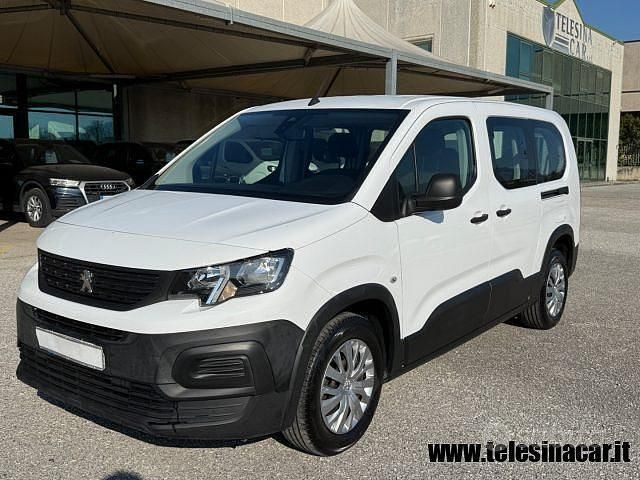 Usata Peugeot Rifter 102 CV (75 kW) 2021 Bianco Monovolume