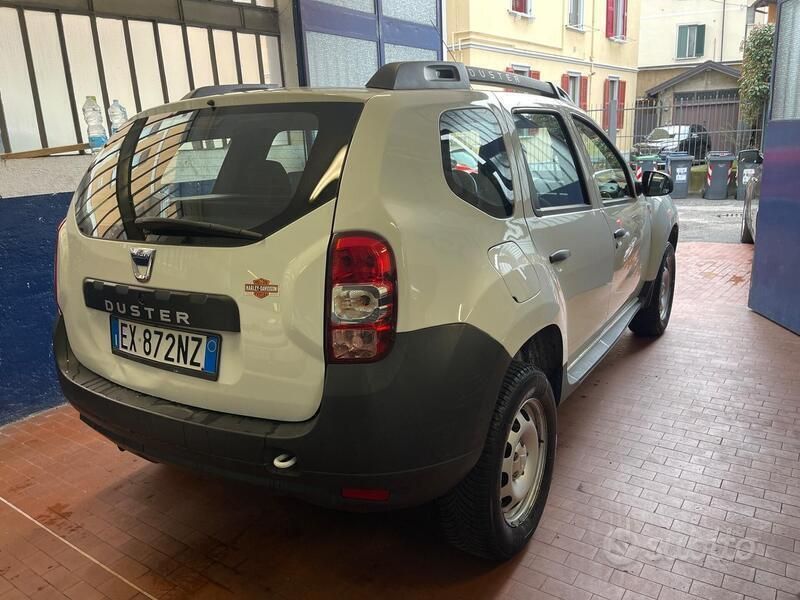 Usata Dacia Duster Lauréate 105 CV (77 kW) 2014 Bianco SUV