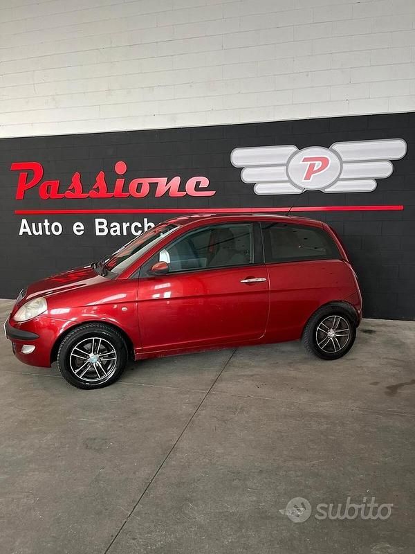 Usata Lancia Ypsilon 60 CV (44 kW) 2006 Rosso Utilitaria