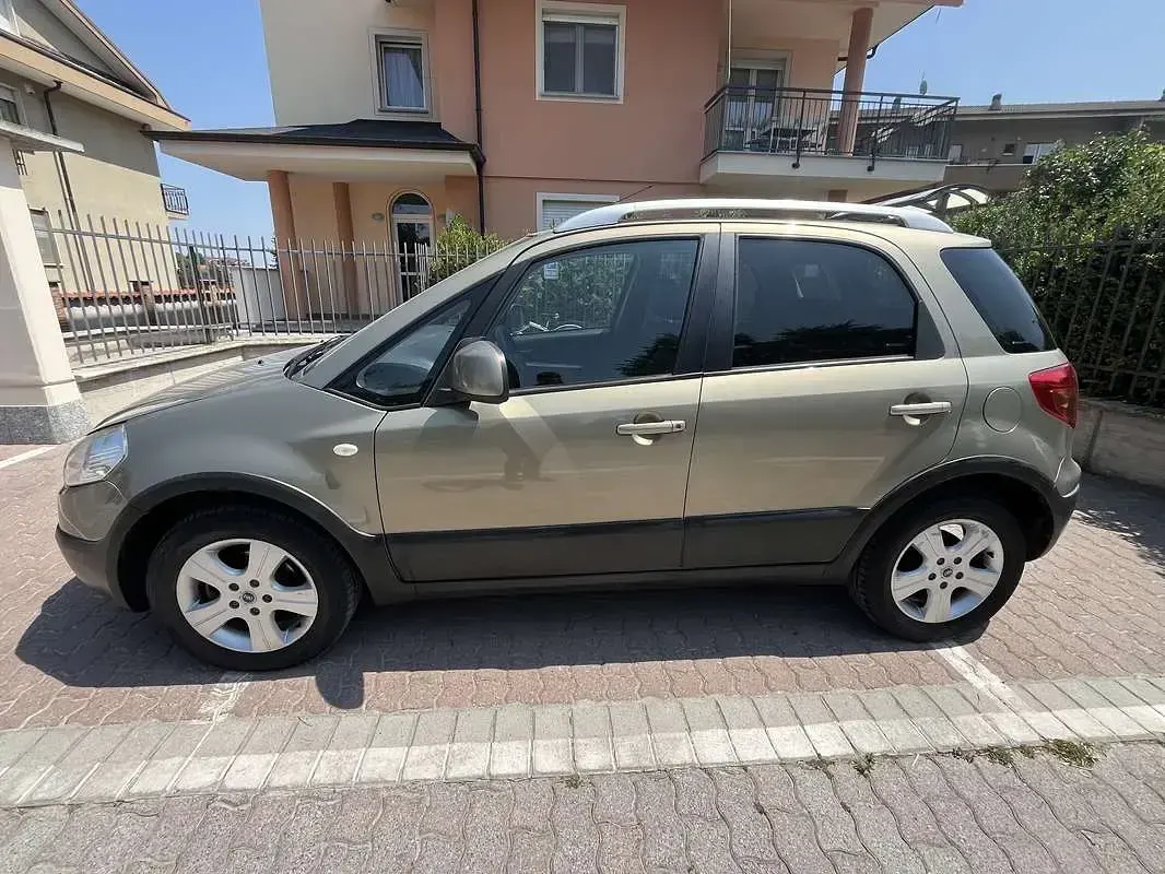 Usata Fiat Sedici Emotion 120 CV (88 kW) 2007 SUV