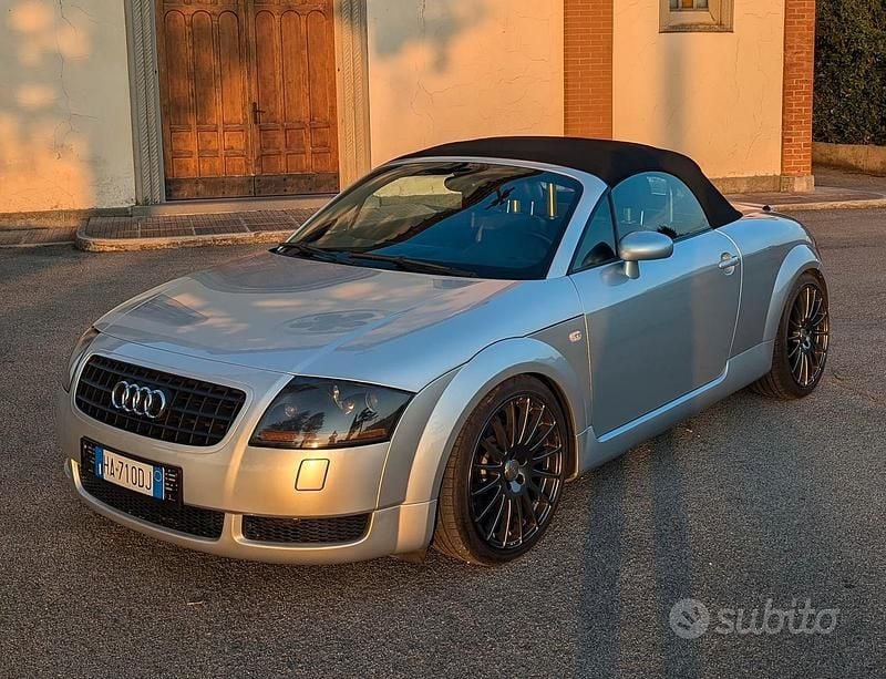 Usata Audi TT Roadster S-Line 225 CV (165 kW) 2000 Grigio Cabrio