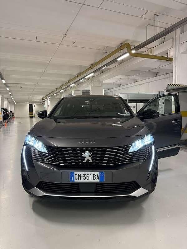 Usata Peugeot 5008 Allure 131 CV (96 kW) 2023 Grigio SUV
