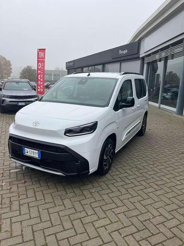 Usata Toyota Proace City City 131 CV (96 kW) 2024 Bianco Monovolume